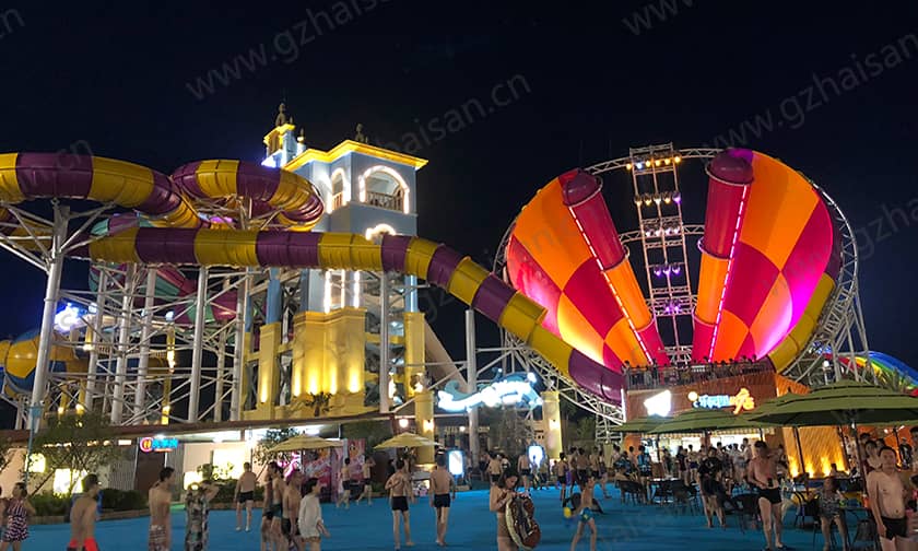 超级龙卷风水滑道提供了一种新的、刺激的水上体验