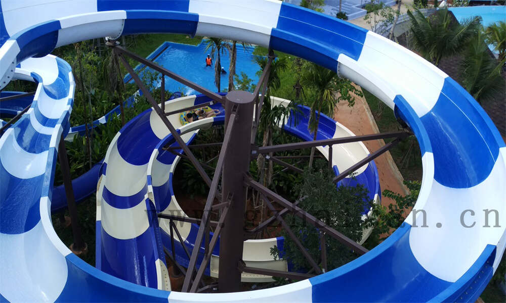 戏水游乐设备用什么牌子好